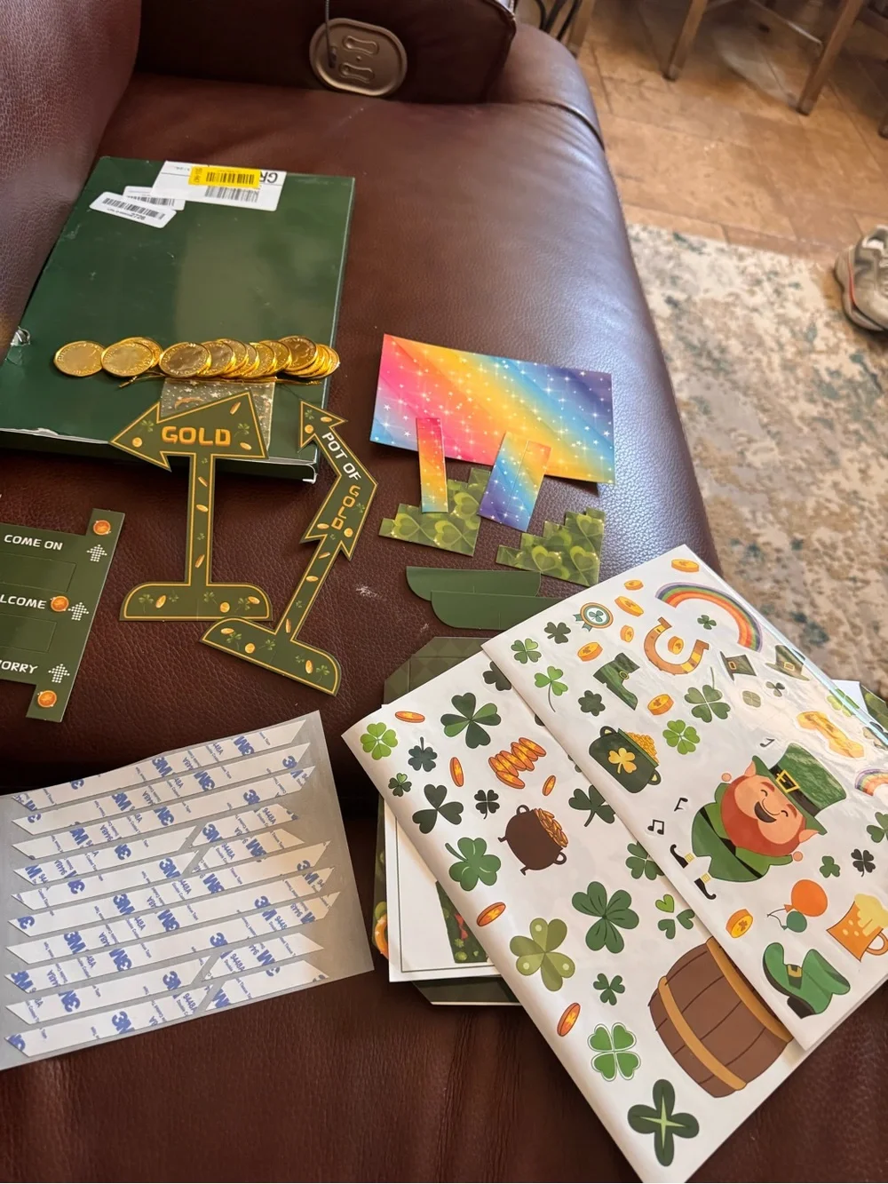 St. Patricks Day Leprachaun Trap Kit w/ 14 Gold Coins and Decorations